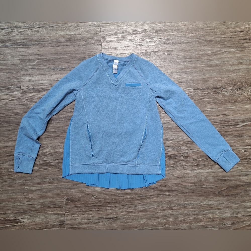Ivivva girls size 10 baby blue LS top